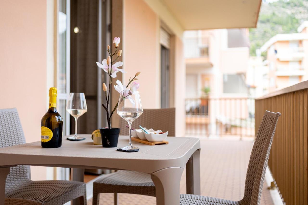 Near The Sea - Wifi And Parking Ventimiglia Exterior foto